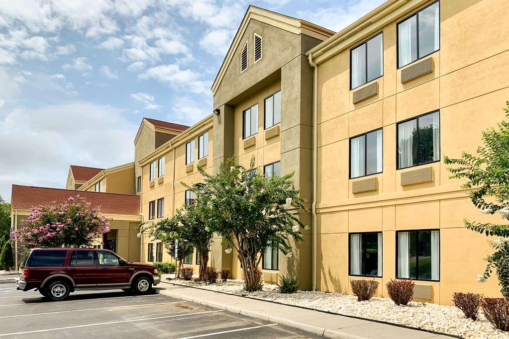 Comfort Inn & Suites Troutville - Roanoke North - Daleville Exterior foto