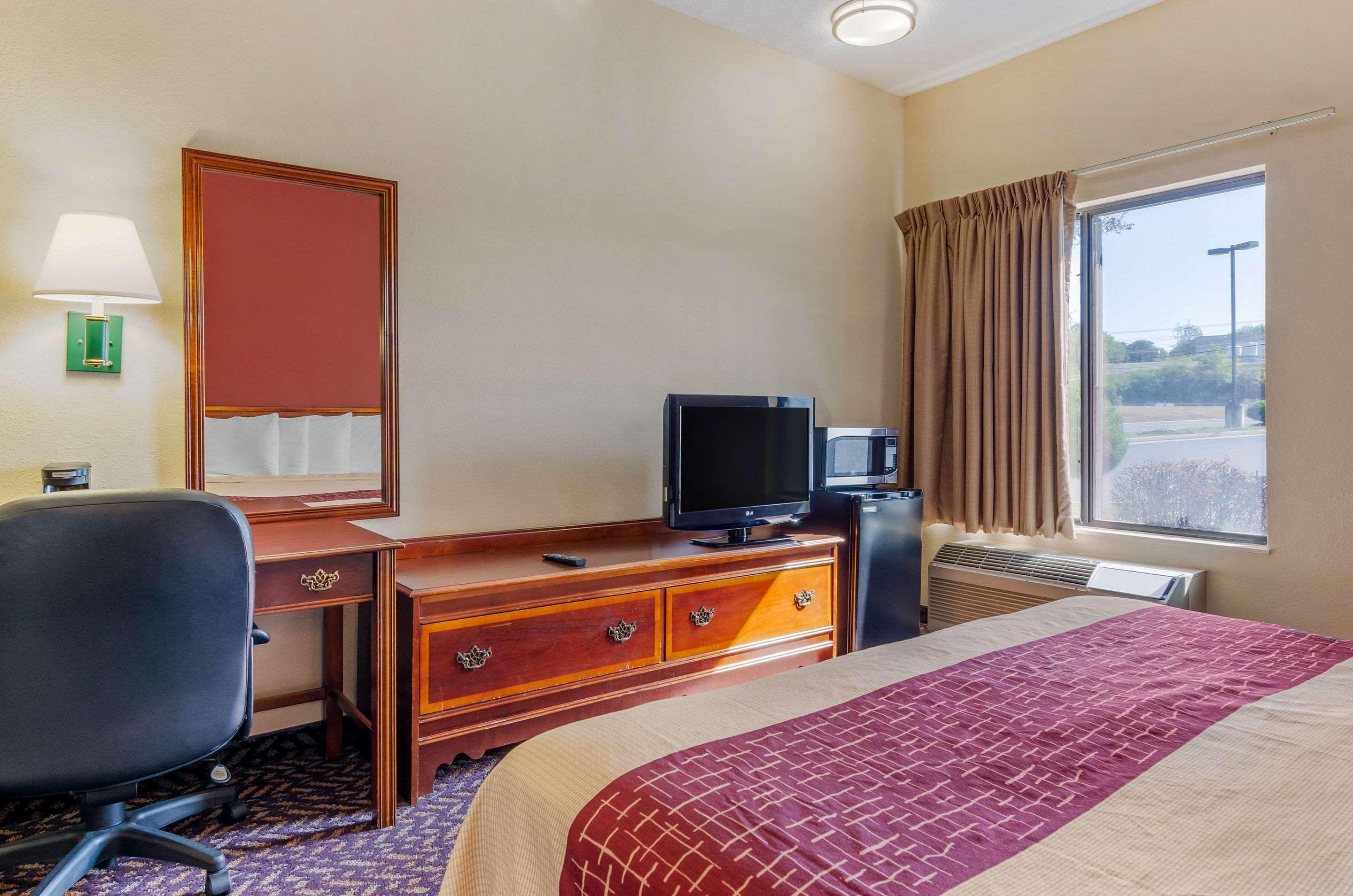 Comfort Inn & Suites Troutville - Roanoke North - Daleville Exterior foto