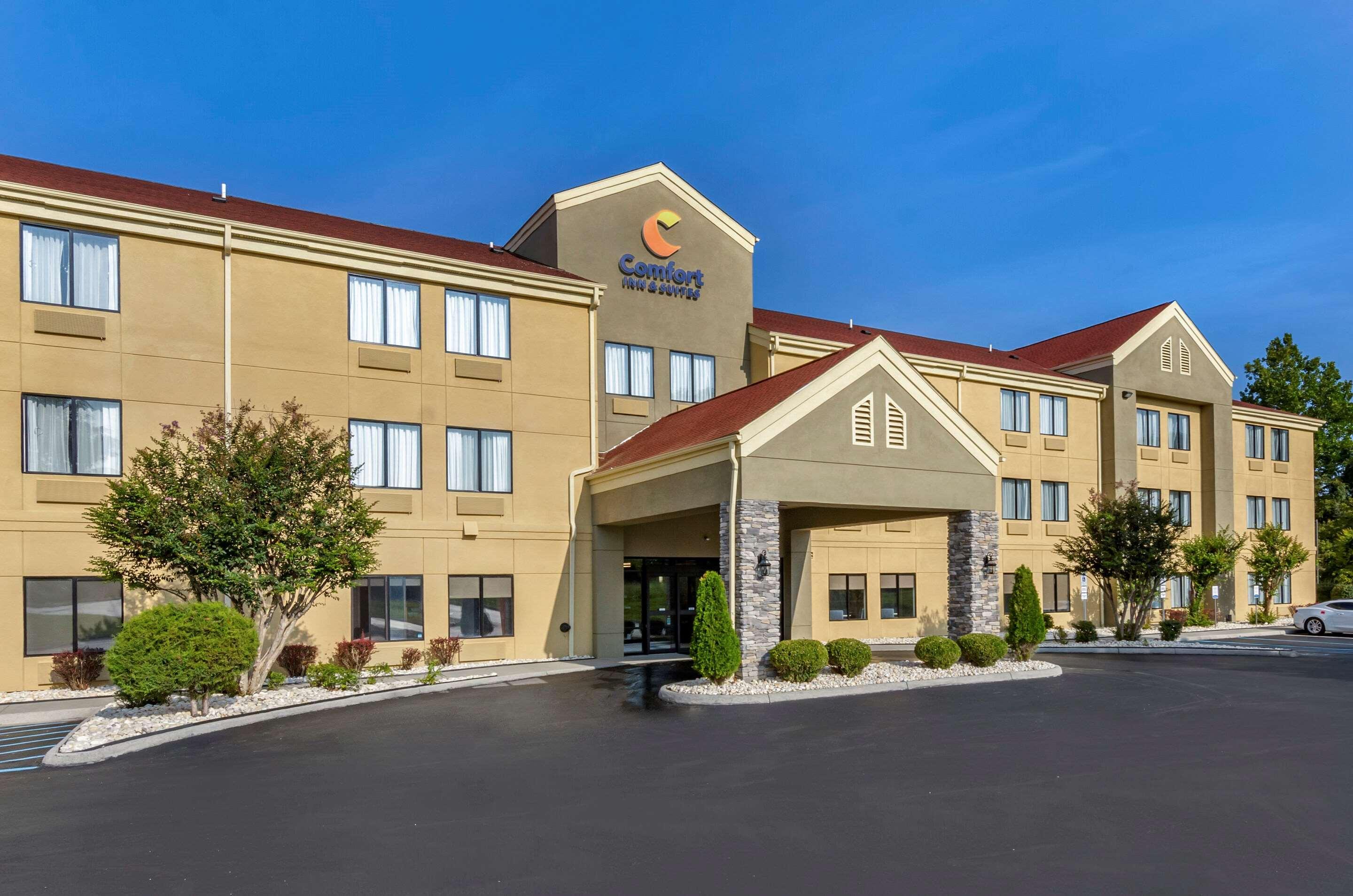 Comfort Inn & Suites Troutville - Roanoke North - Daleville Exterior foto