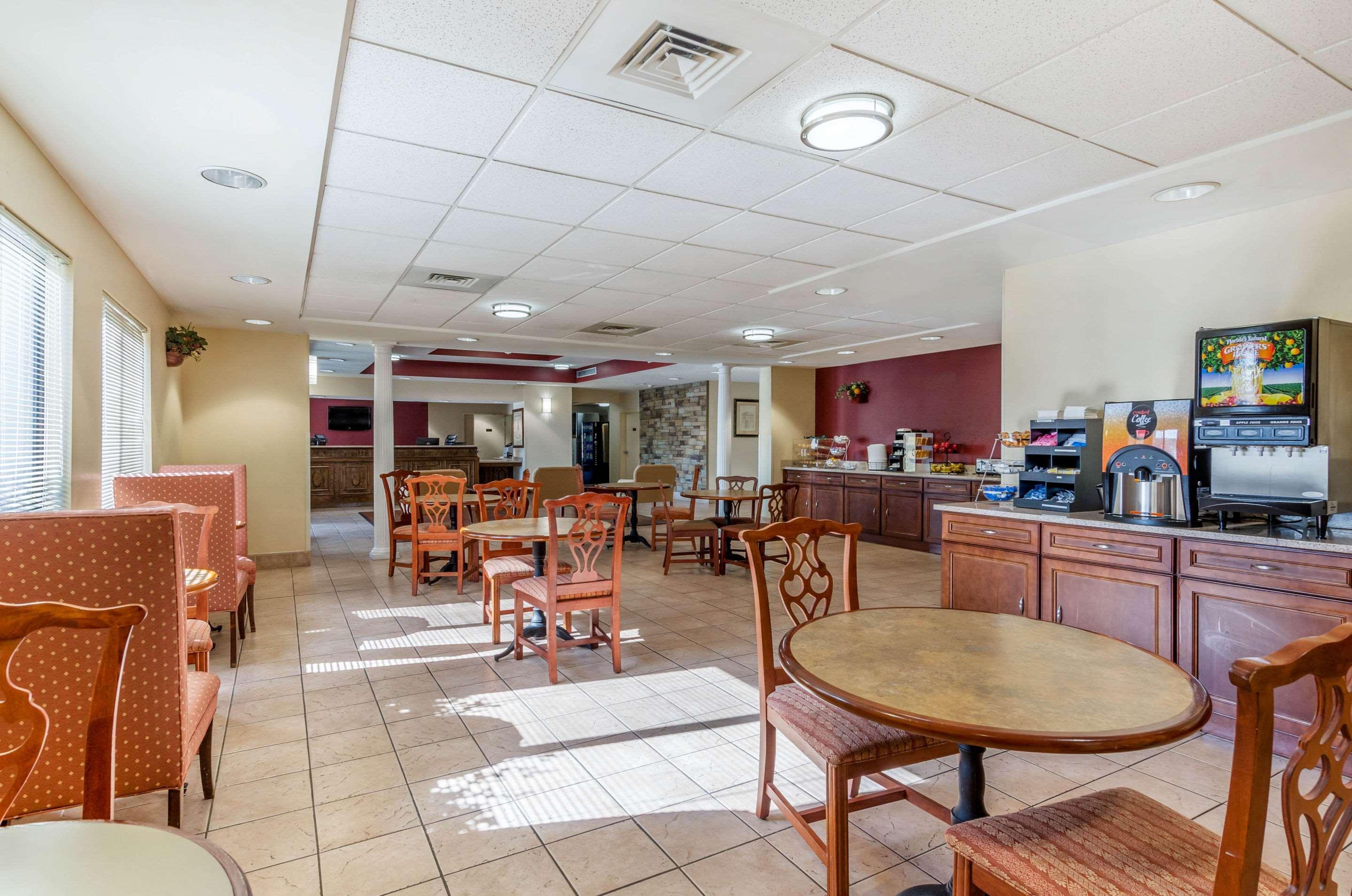 Comfort Inn & Suites Troutville - Roanoke North - Daleville Exterior foto