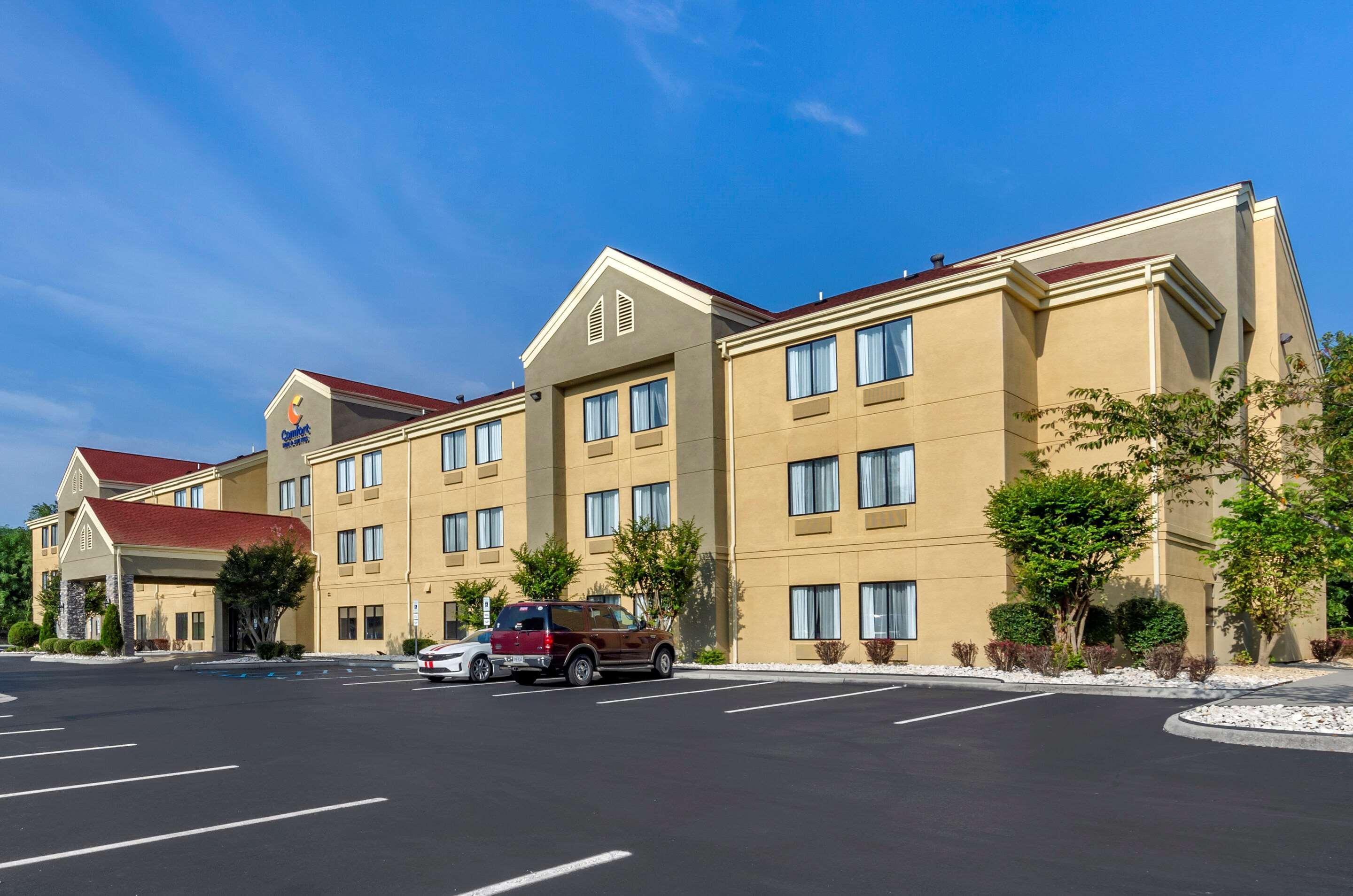 Comfort Inn & Suites Troutville - Roanoke North - Daleville Exterior foto